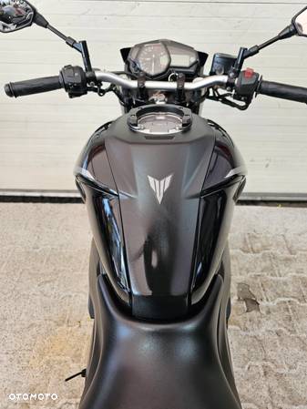 Yamaha MT - 27