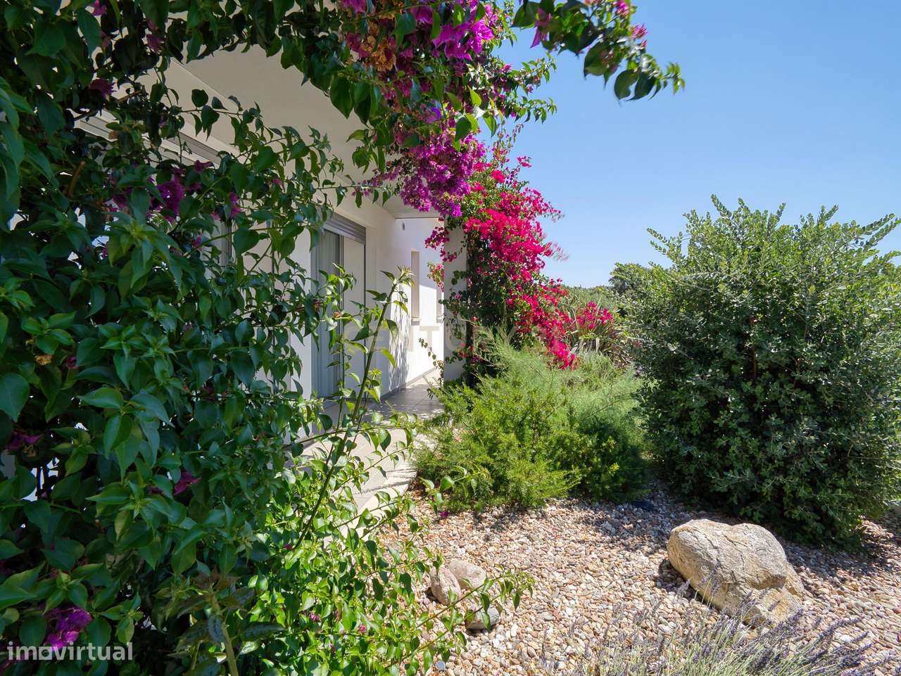 Moradia T4  como nova com Piscina  e vista serra dos Candeiros-40