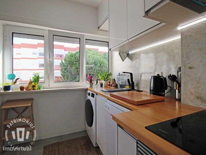 Caldas da Rainha: um T2 feito para novas histórias - Grande imagem: 5/12