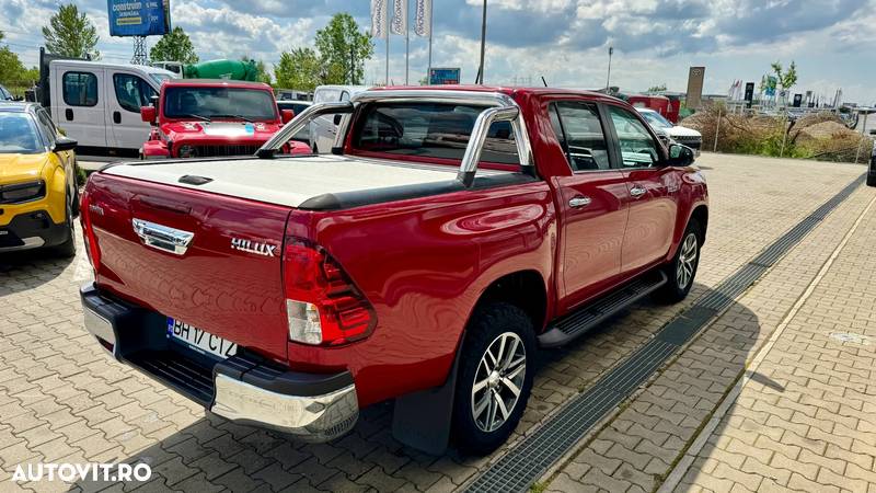 Toyota Hilux 4x4 Double Cab A/T Invincible - 4