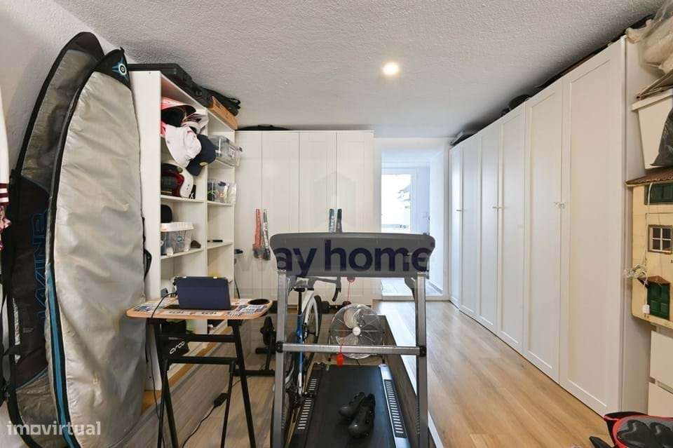 Moradia T3+1 | Sotão e Cave | Remodelada | Pátio Exterior | Amoreira |-13