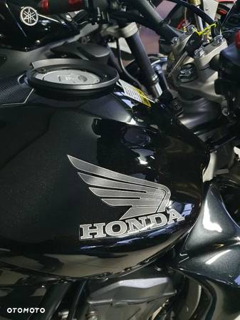 Honda Hornet - 25