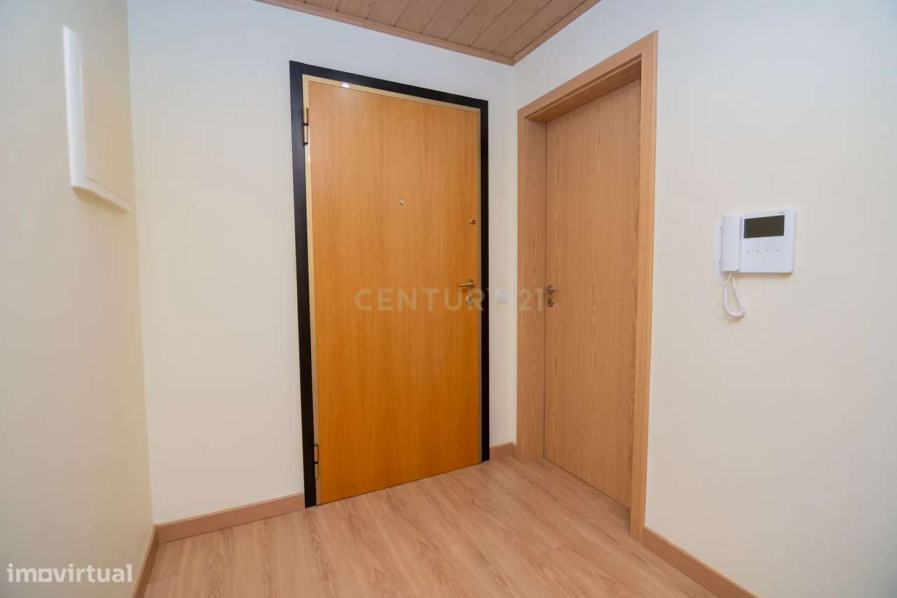 NÃO PERCA ESTA GRANDE OPORTUNIDADE! APARTAMENTO T3 MODERNO E ESPAÇOSO - Grande imagem: 2/33