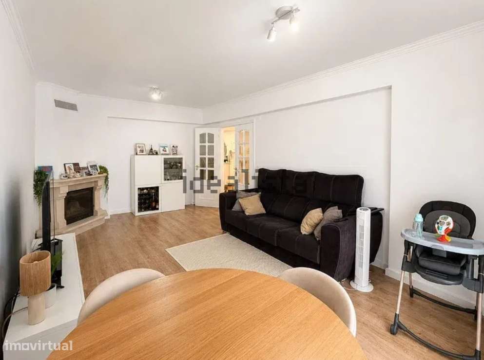 Apartamento T3 à venda em Santa Marta do Pinhal, Corroios-6