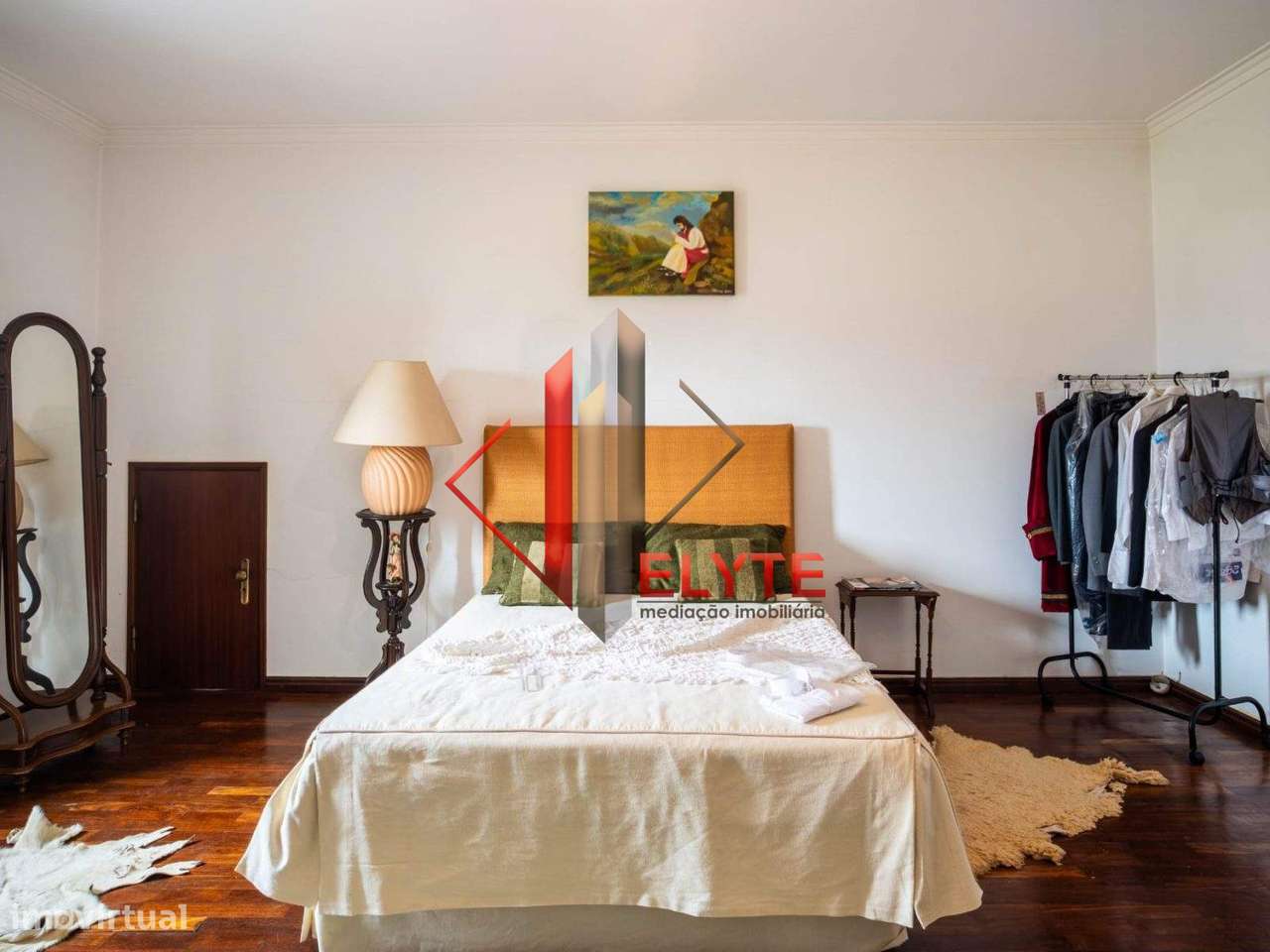 Moradia T7 no centro de Samora Correia-40