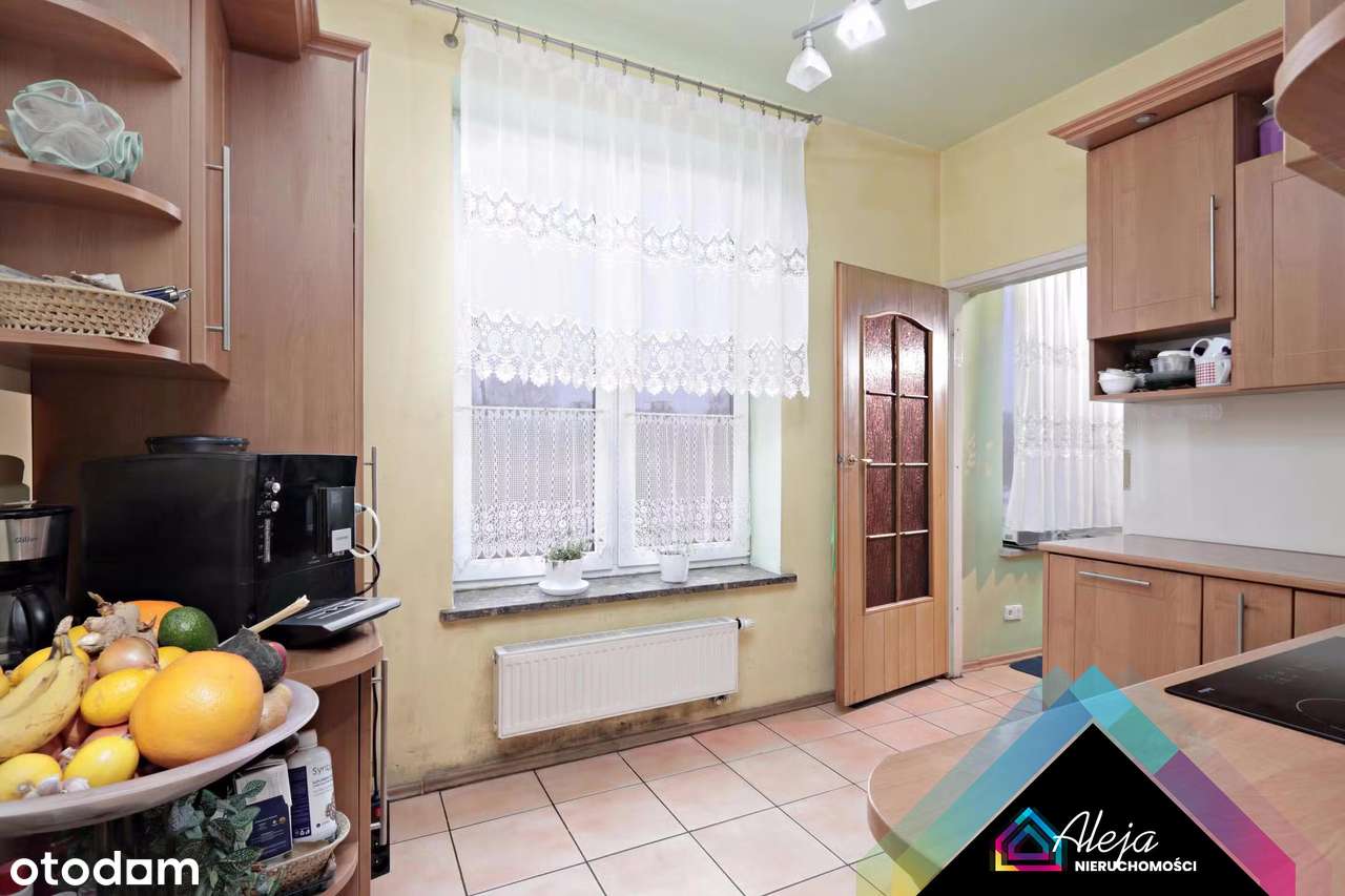 Uniwersalny Dom 350m.kw. czeka na Ciebie!-9