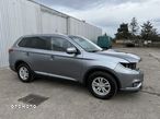 Mitsubishi Outlander - 2