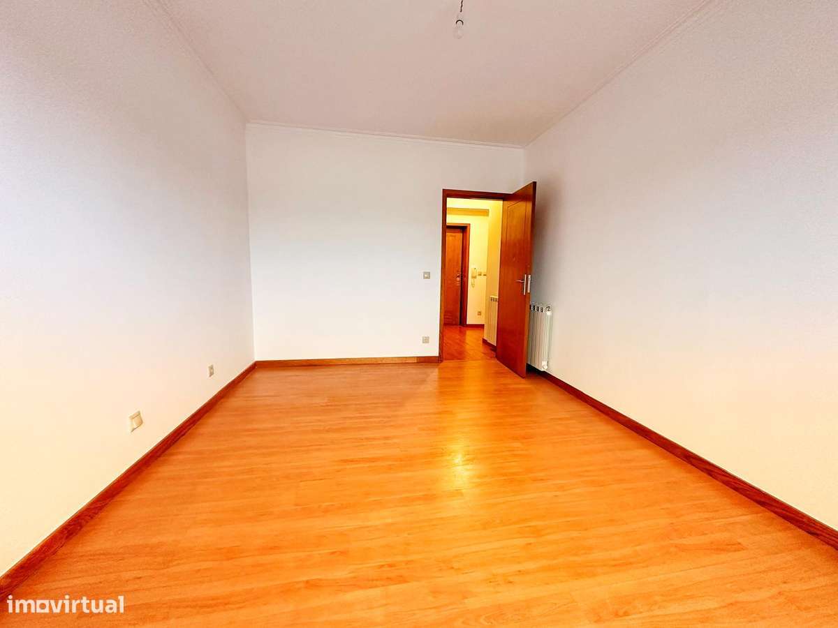 Apartamento T2 em excelente estado – Caldas das Taipas-8