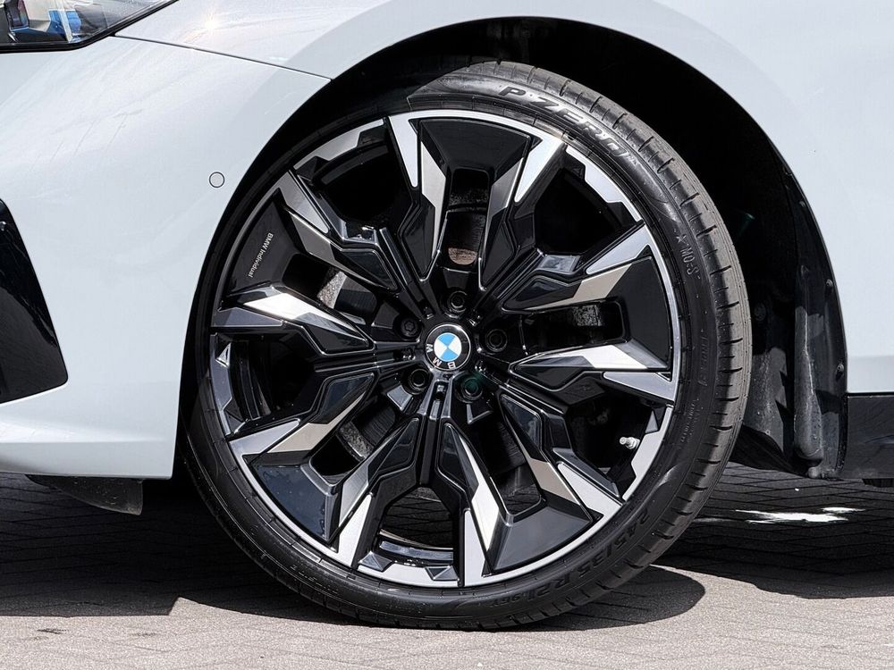 BMW Seria-5 520D Xdrive MHEV 2025 — zdjęcie 5