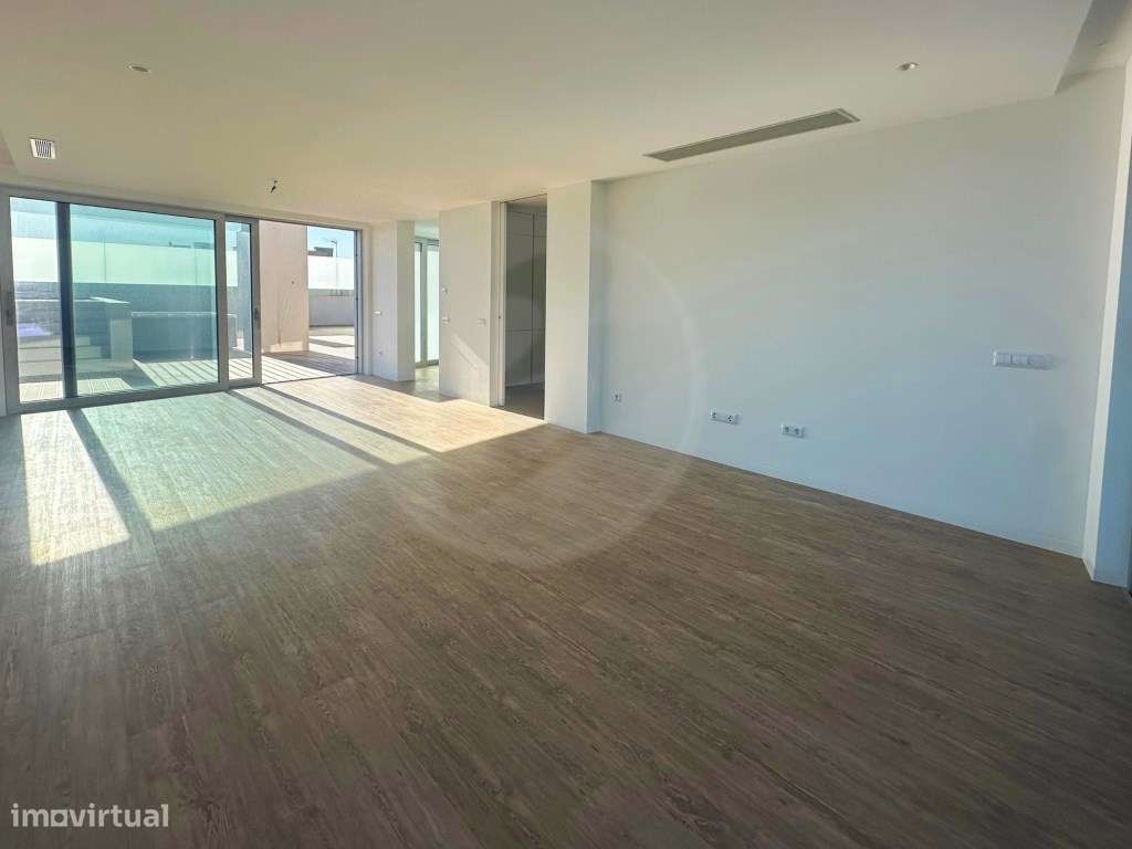 Penthouse T3 Nova em 1ª Linha de Mar em Vila do Conde - Grande imagem: 3/30