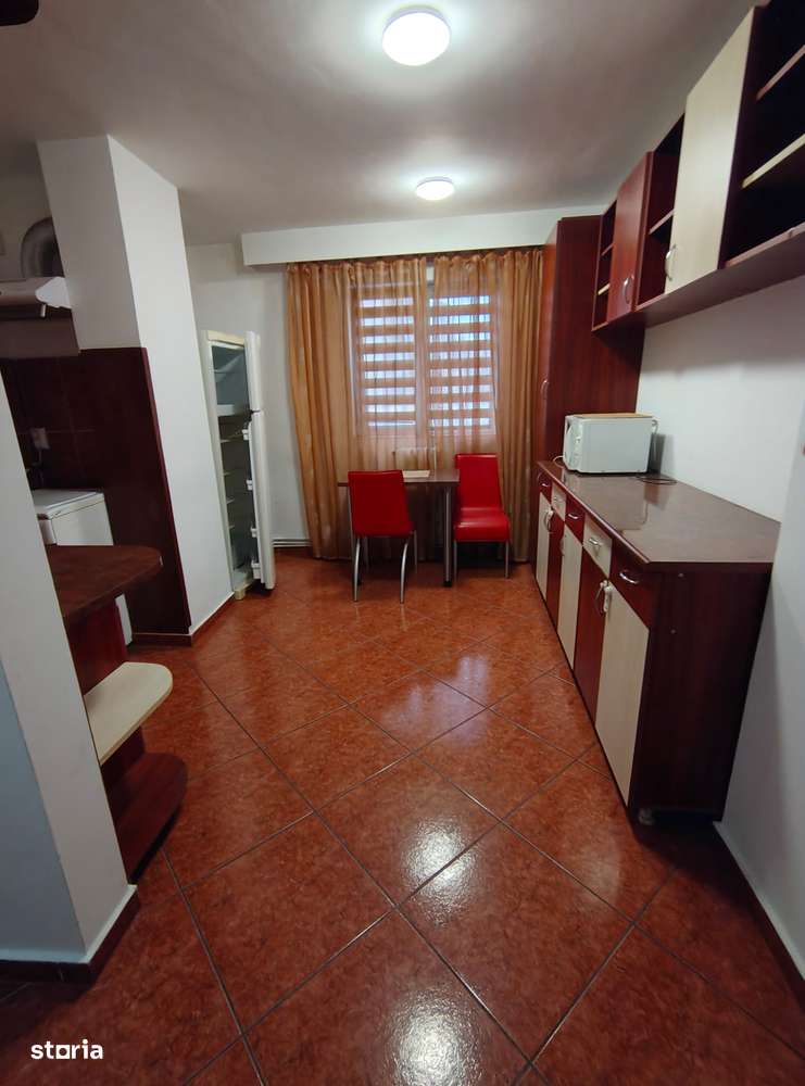 Apartament 3 camere, etaj 1, Cetate-Piata!-2