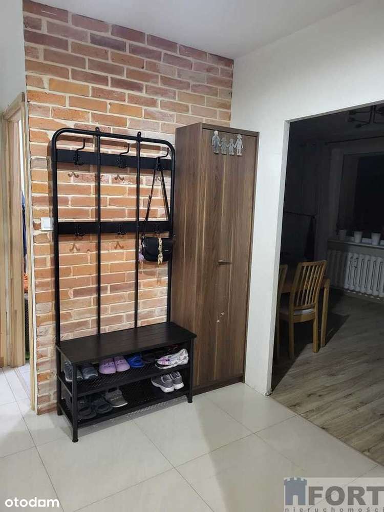 4 pok. 64m2, balkon, niski blok-1