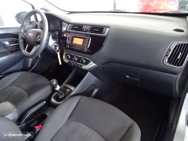 Kia Rio 1.2 CVVT LX - 11