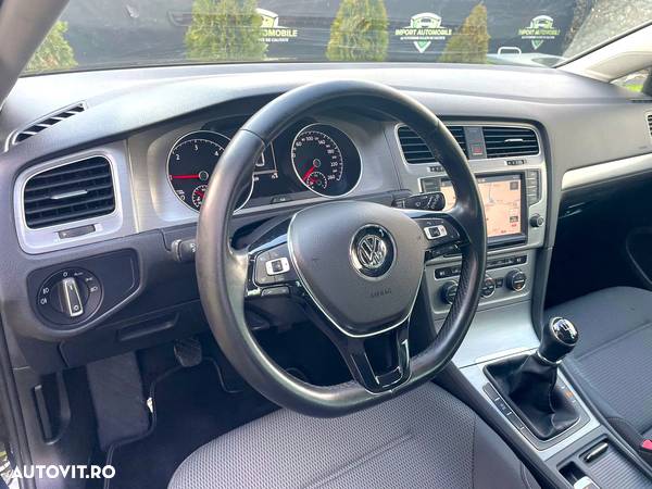 Volkswagen Golf Variant 2.0 TDI Sound - 17