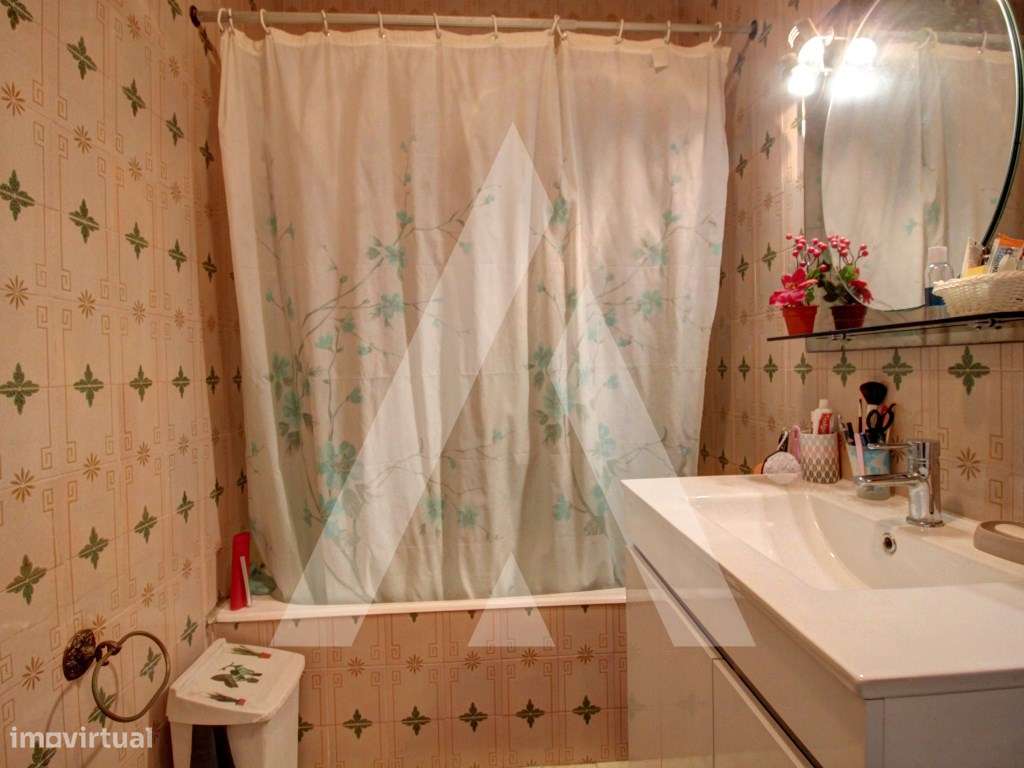 Apartamento T2, mobilado no centro de Oliveira do Bairro-16