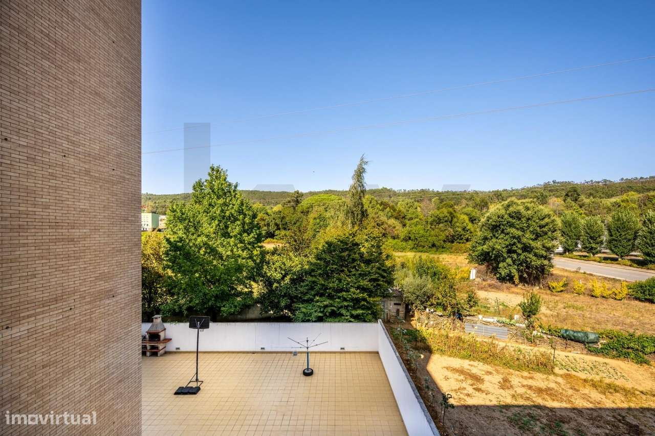 Apartamento T2+1 no centro de Valongo | 2 Frentes-24