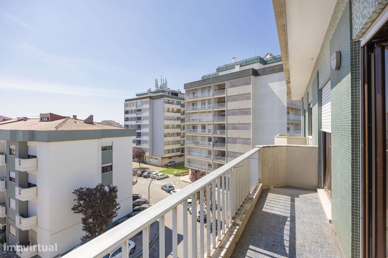 Apartamento T5 | Último Piso | Capuchos, Leiria-7