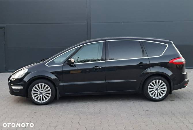 Ford S-Max - 17