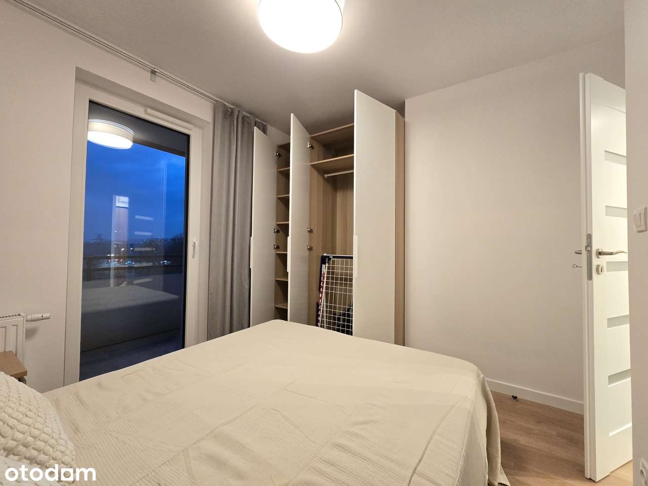 Lux Do życia lub pod wynajem, Lokum Porto Pojemne szafy, wygodne łóżko-8