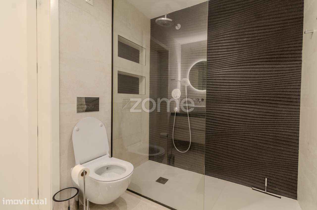 Moradia T4 Piscina e Vista Rio na Encosta do Douro-22