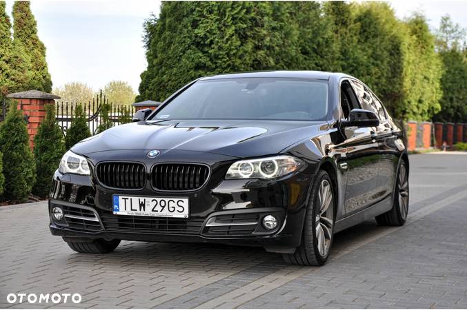 BMW Seria 5 528i - 12