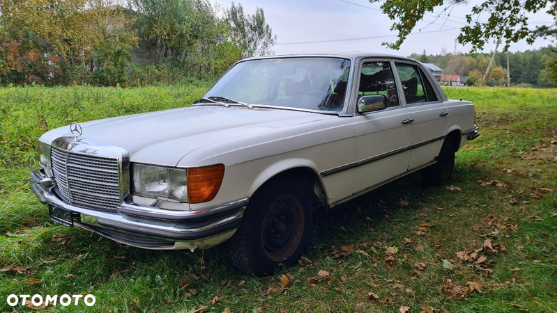 Mercedes-Benz 280 - 1