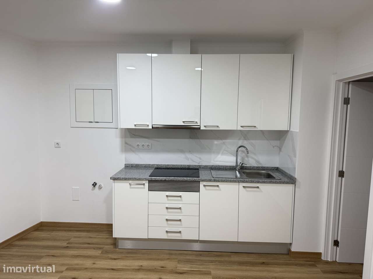 Apartamento T0 em Alcântara - Pronto a Habitar - Grande imagem: 2/11