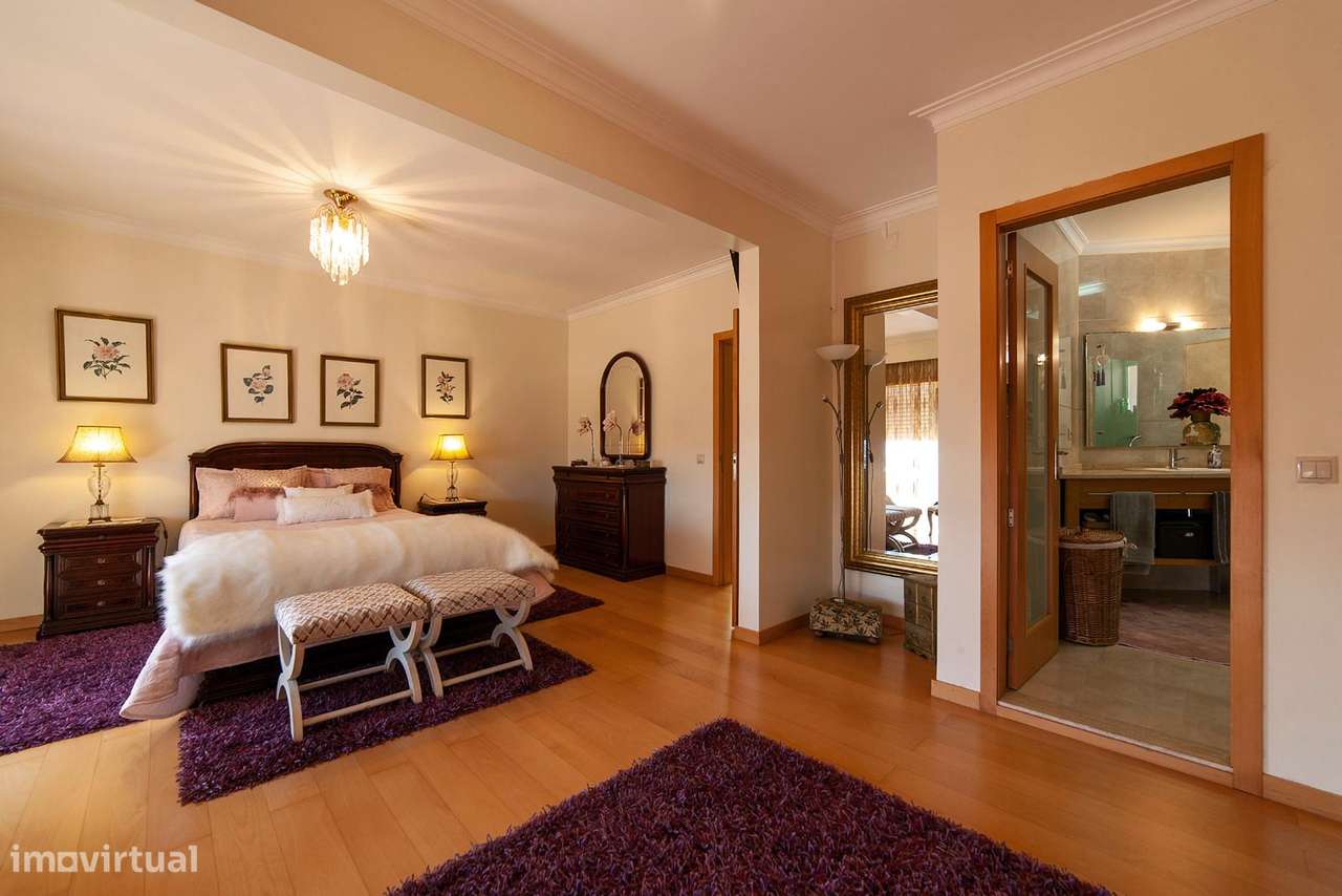 Fantástica Moradia Em Valongo.-19