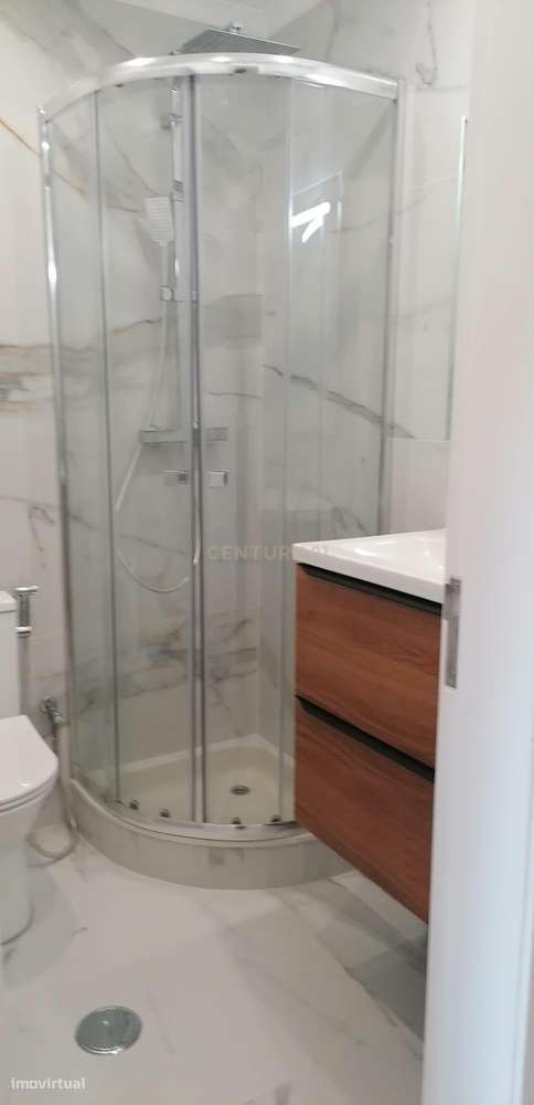 Apartamento de 4 Assoalhadas com Vista sobre o Parque da Paz situado n-17