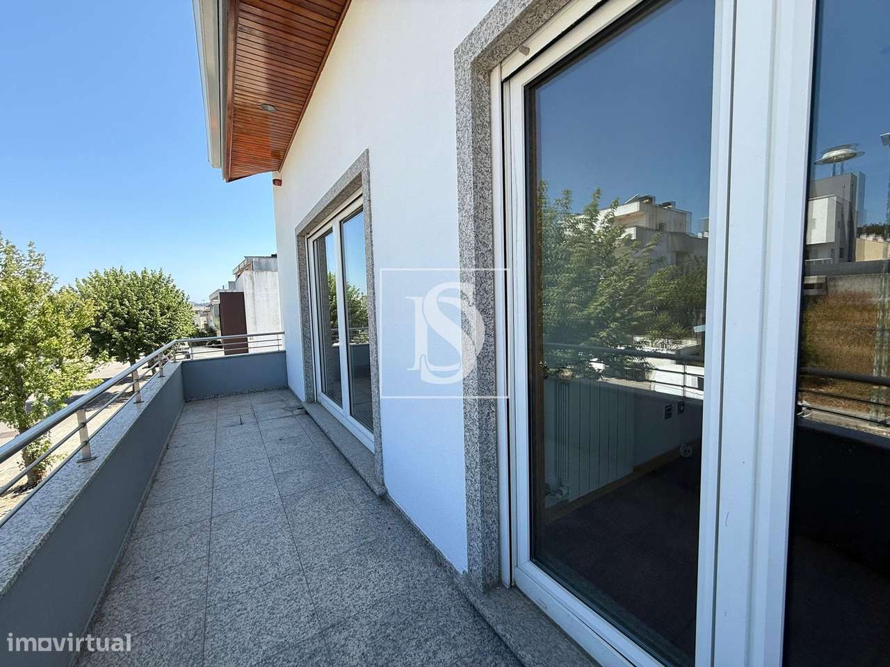 Moradia T4 de Luxo em Valongo com Jardim, Domótica e Acabamentos de Al-29