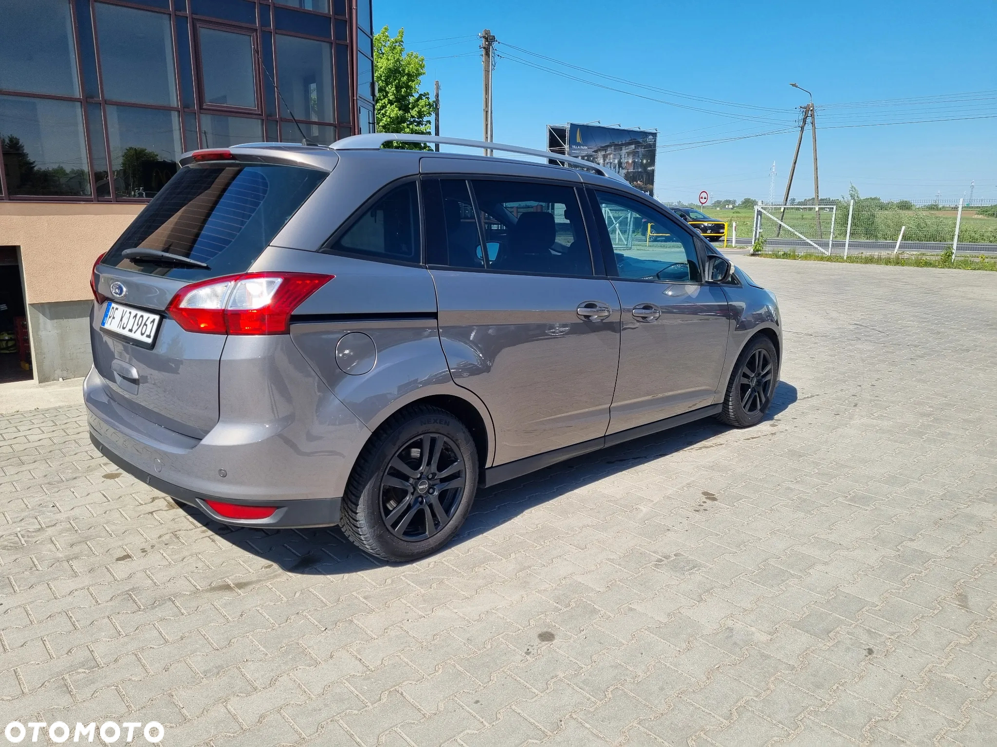 Ford Grand C-MAX 2.0 TDCi Trend - 13