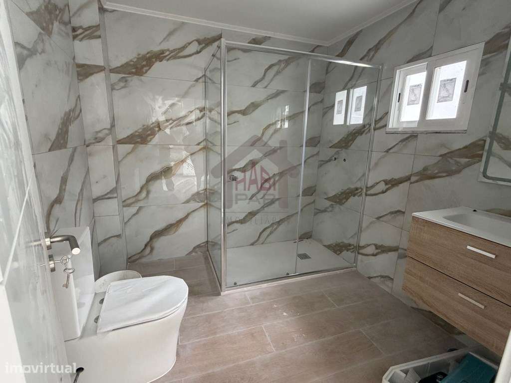 Excelente Moradia Renovada Centro Histórico de Salvaterra de Magos-6