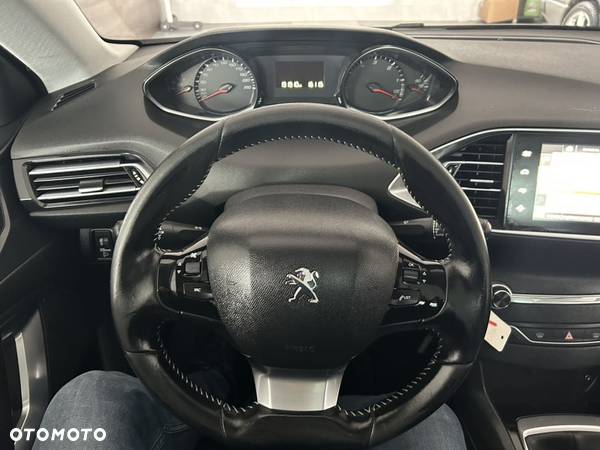 Peugeot 308 1.6 e-HDi Access S&S - 32