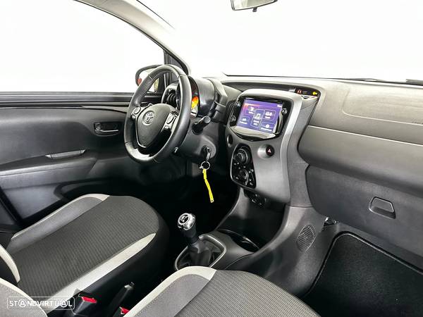 Toyota Aygo 1.0 X-Play - 22