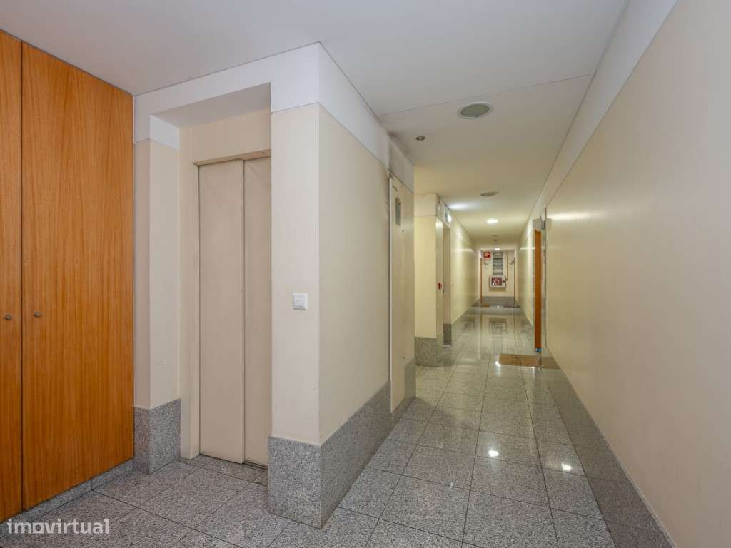 APT T2+1 | QUINTA DA SEARA | ÚLTIMO PISO | GARAGEM | ARRUMO-25
