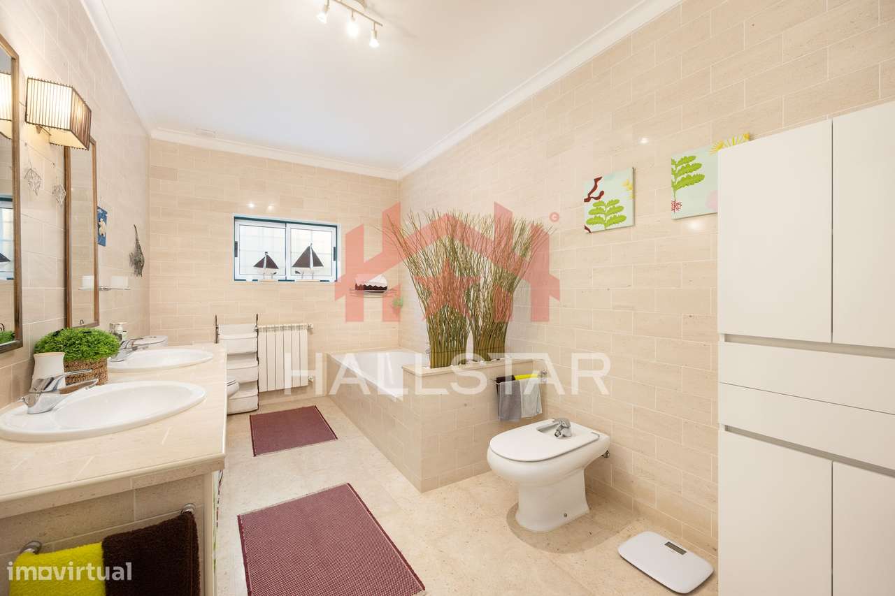 Moradia T3 Isolada / Aquecimento Central / Torre-21