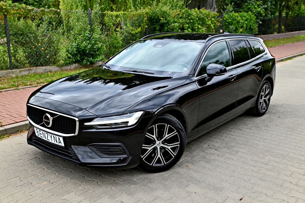 Volvo V60 II (2018- ) B3 B Geartronic Momentum Core 2023