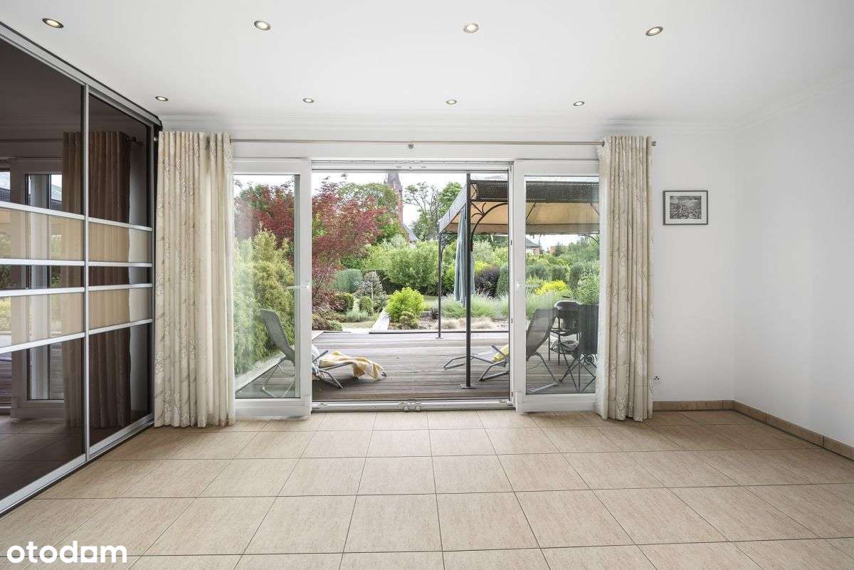 Zachwycająca willa z pięknym ogrodem na Klecinie - Pełny obrazek: 4/20