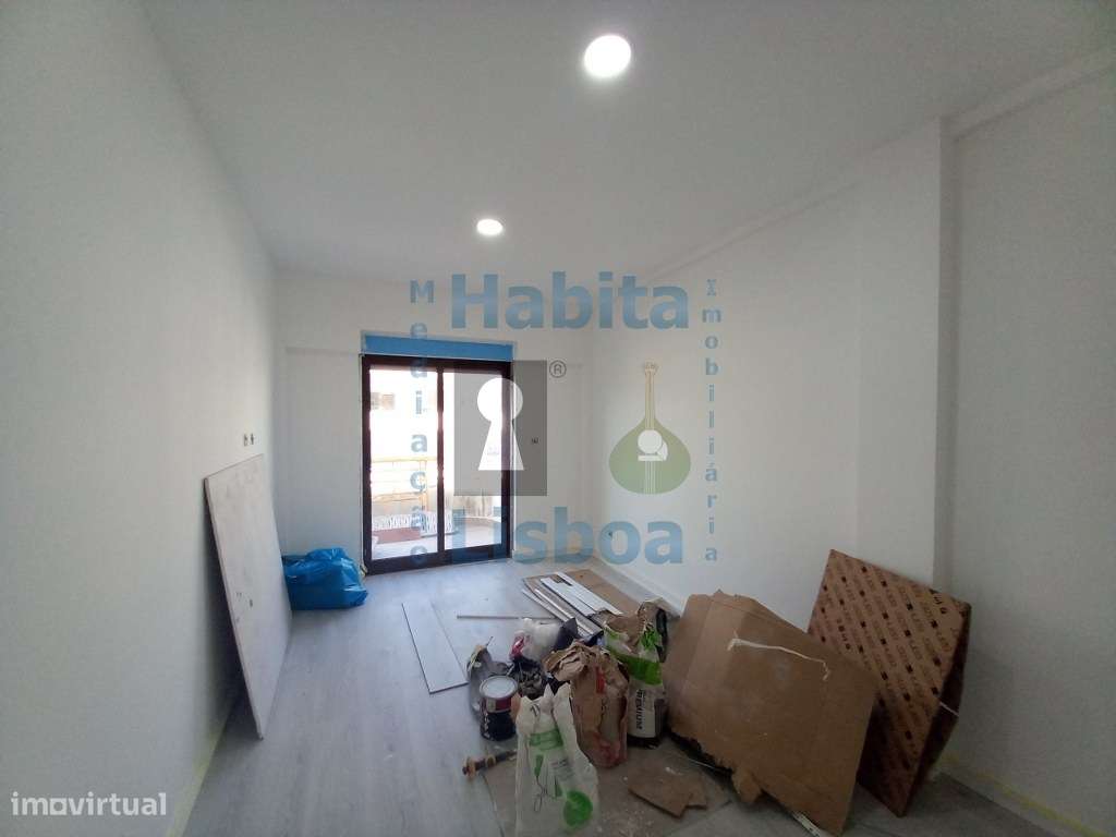 Duplex T3 Com Terraço junto à Praia Costa da Caparica-15