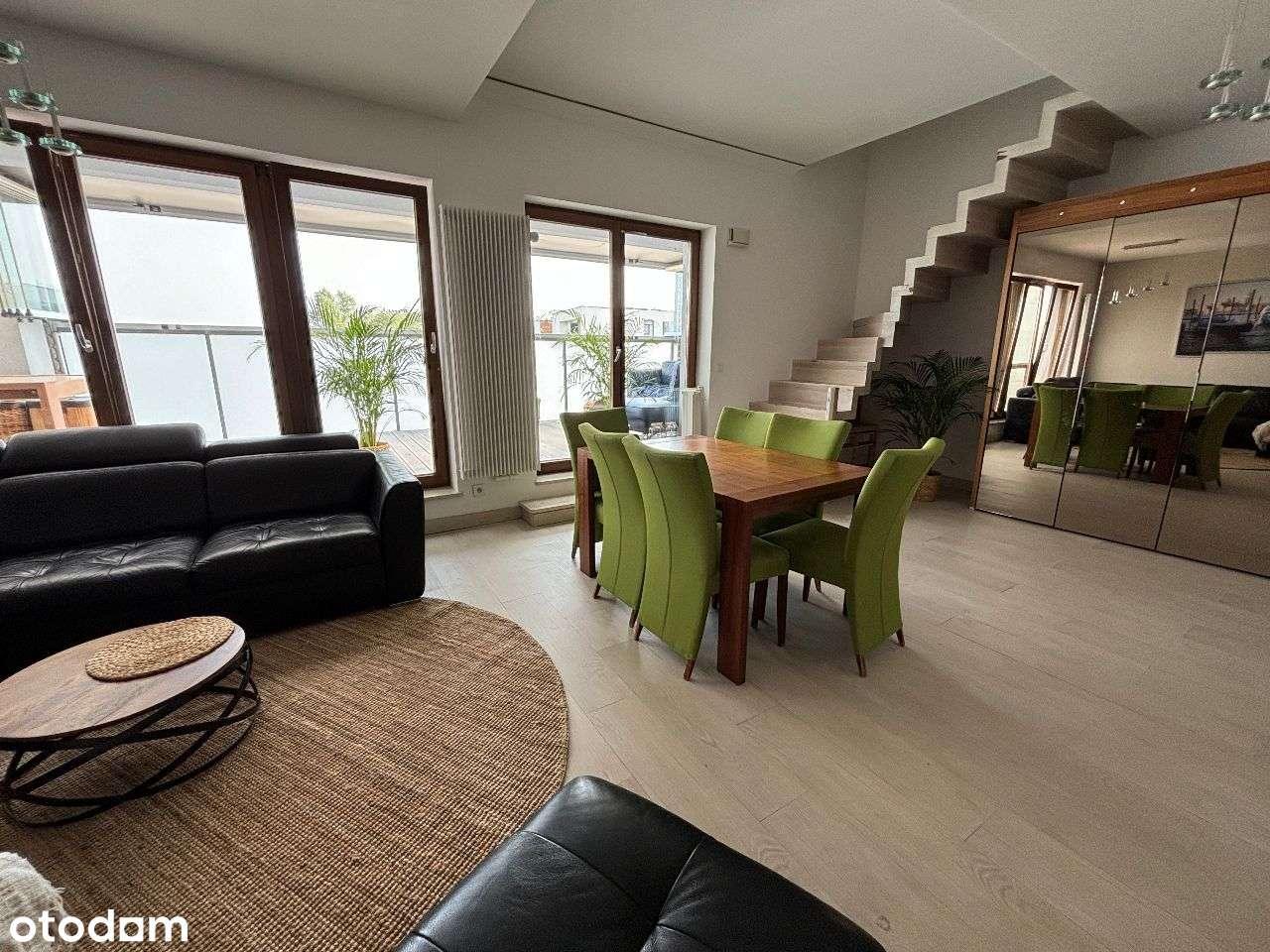 2-poziomowe | 82 m² | Salon 42 m² + 3 sypialnie  | 2 tarasy | 2 garaże