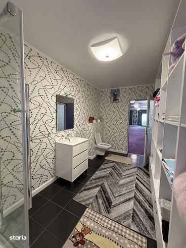 Casă cu 6 camere de vânzare în sat Urleasca-4