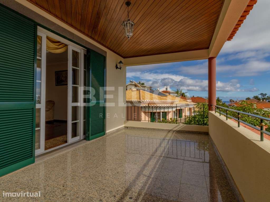 MORADIA T4 COM QUINTAL || URBANIZAÇÃO 'QUINTA DO FAIAL' (FUNCHAL)-46