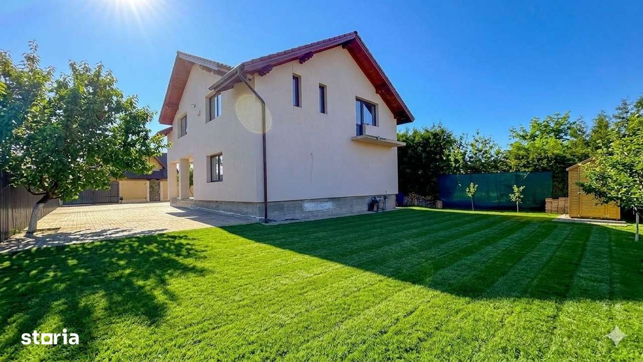 Casă spațioasă cu teren generos de 1200 mp Zonă de case noi-Tărlungeni-0