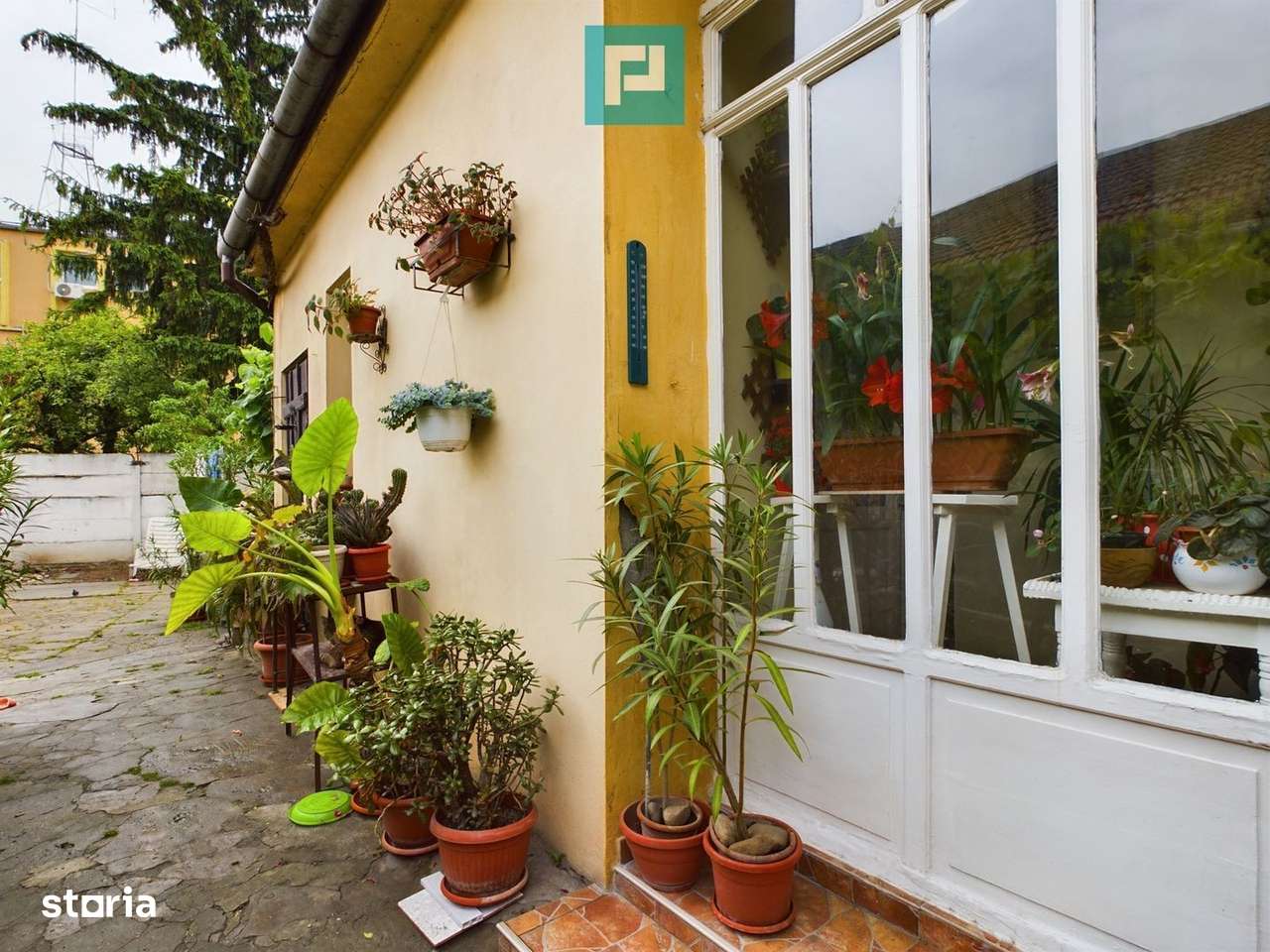 Apartament la casă cu 4 camere în Pârneava - Imagine principală: 1/14