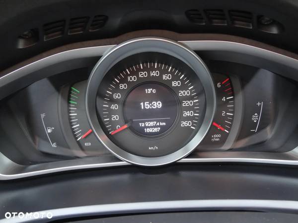 Volvo V40 CC D2 Momentum - 26