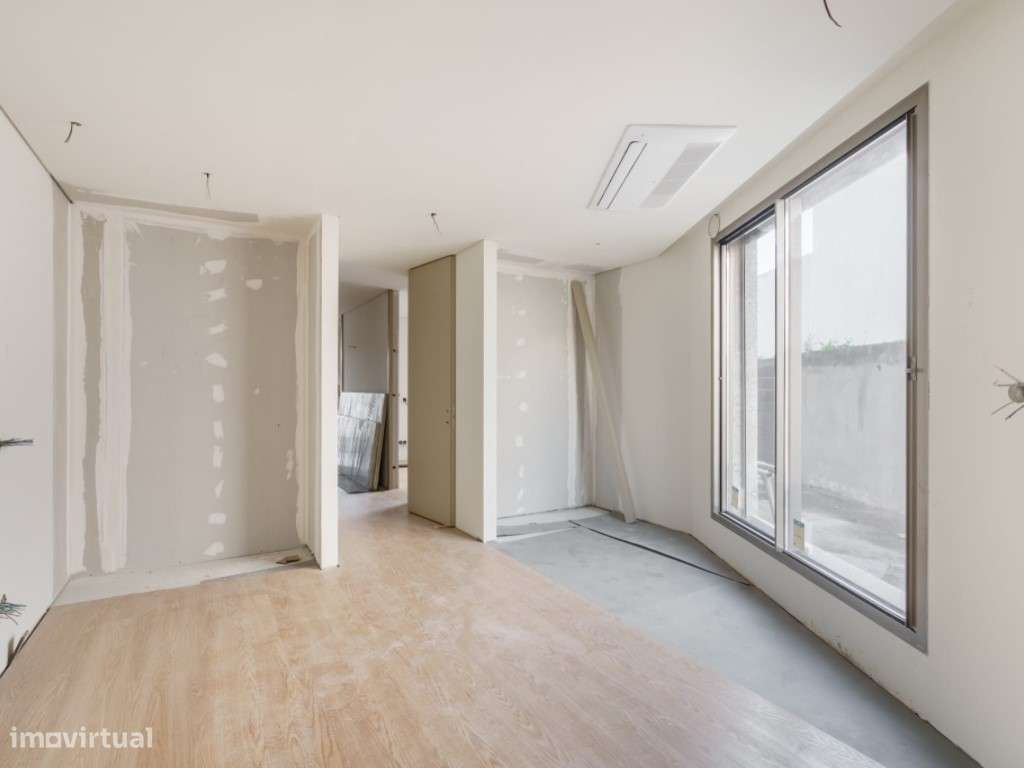 Moradia V3 Geminada com terraço e jardim, a 900 metros do mar-32