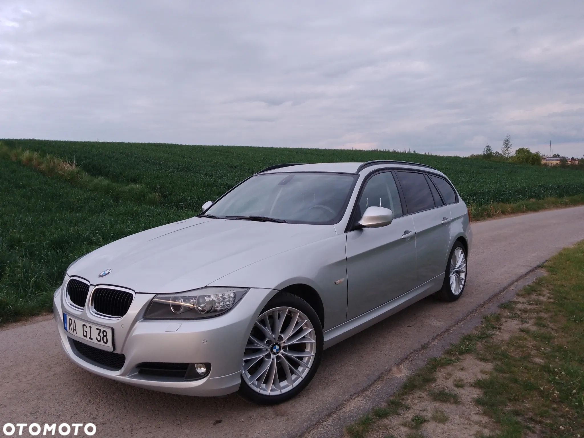 BMW Seria 3 318d - 1