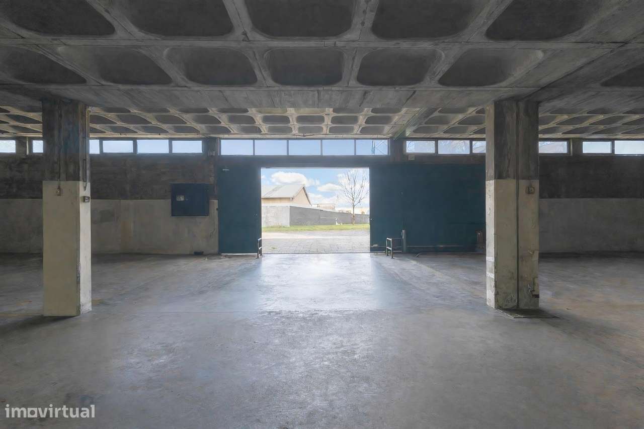 Apartamento T3 Totalmente Renovado em Gueifães – Excelente...-30