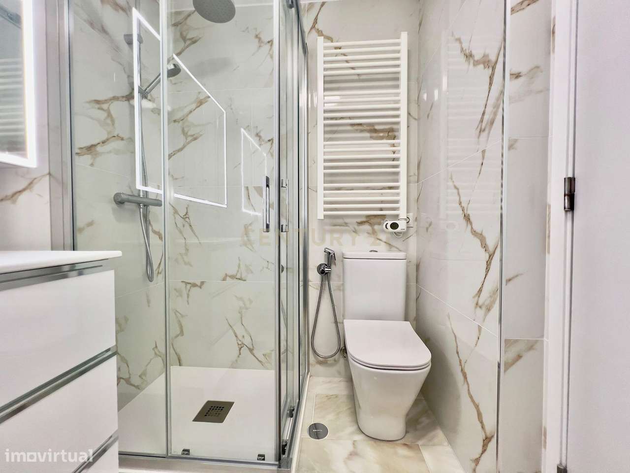 Apartamento T0 transformado em T1, remodelado, Costa da Caparica - Grande imagem: 5/19