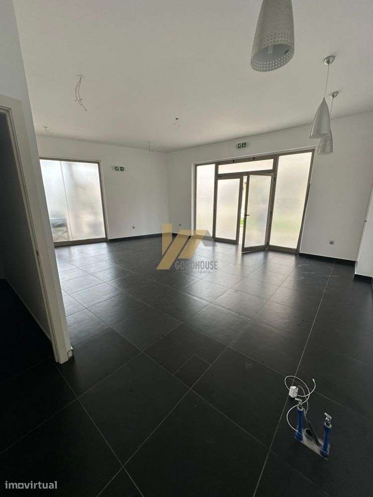 Loja junto da praia de duas frentes - Grande imagem: 2/7